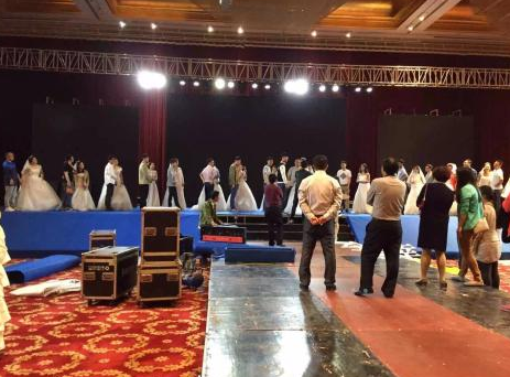 江西南昌活动布置公司：眉宇间锁着都市人常见的焦灼吗